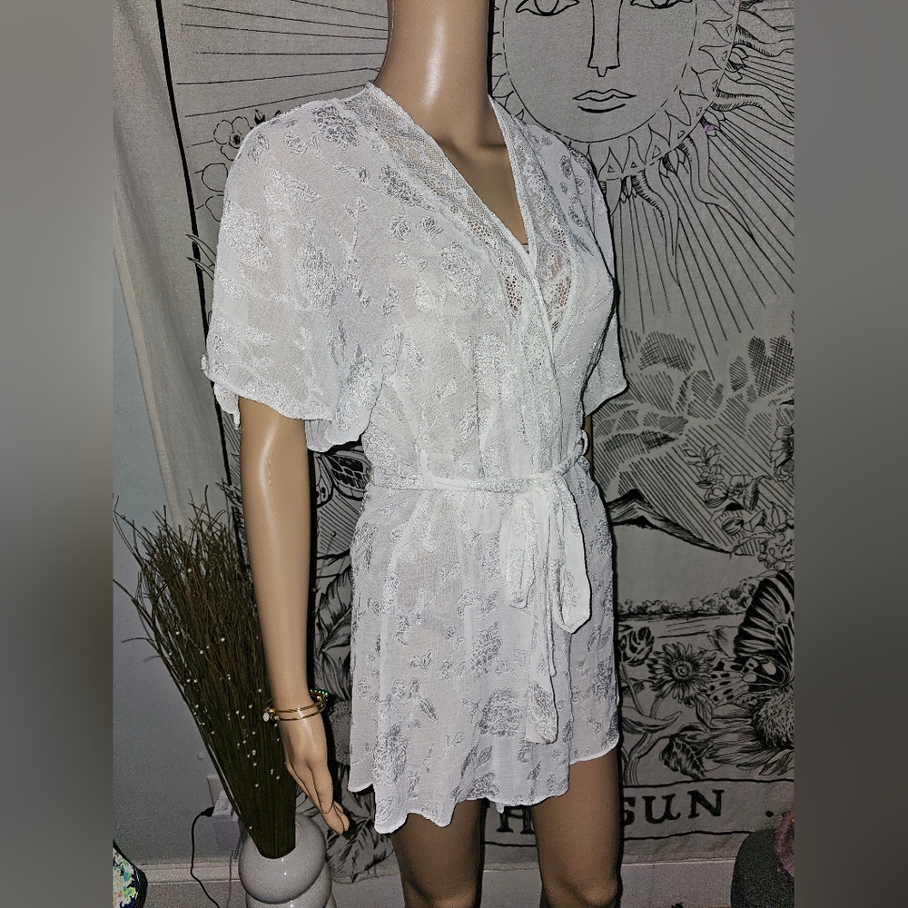 EUC In Bloom by Jonquil Lace Embroidered Kimono Robe XS